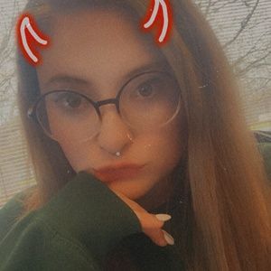 Meet your Posher, Abigail